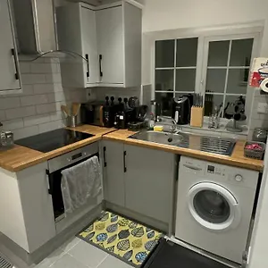 https://apt-entire-one-double-bedroom.brighton-hotels-england.com