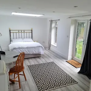 https://holiday-out-house.brighton-hotels-england.com